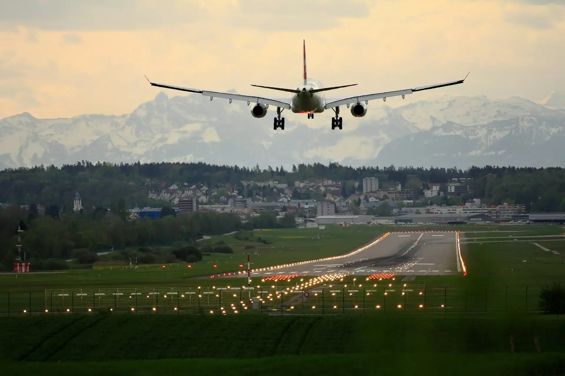 Edinburgh Airport Private Transfer | Reliable, Exclusive & Comfortable