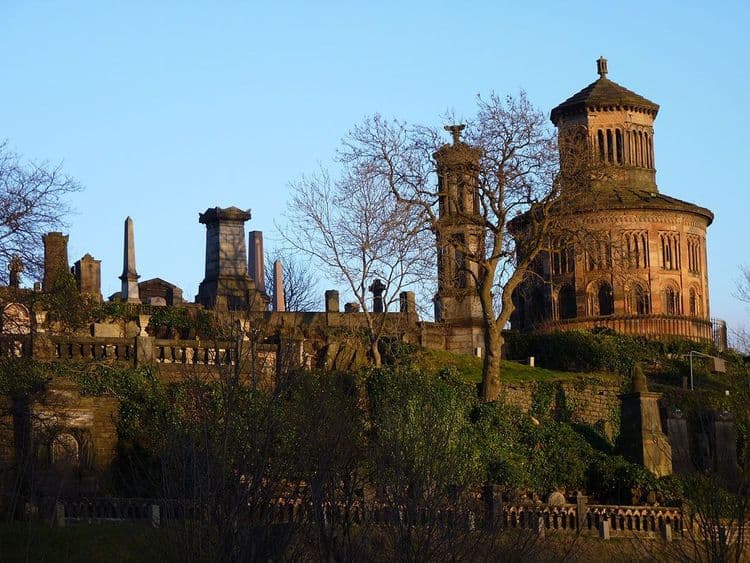 Glasgow necropolis.jpg
